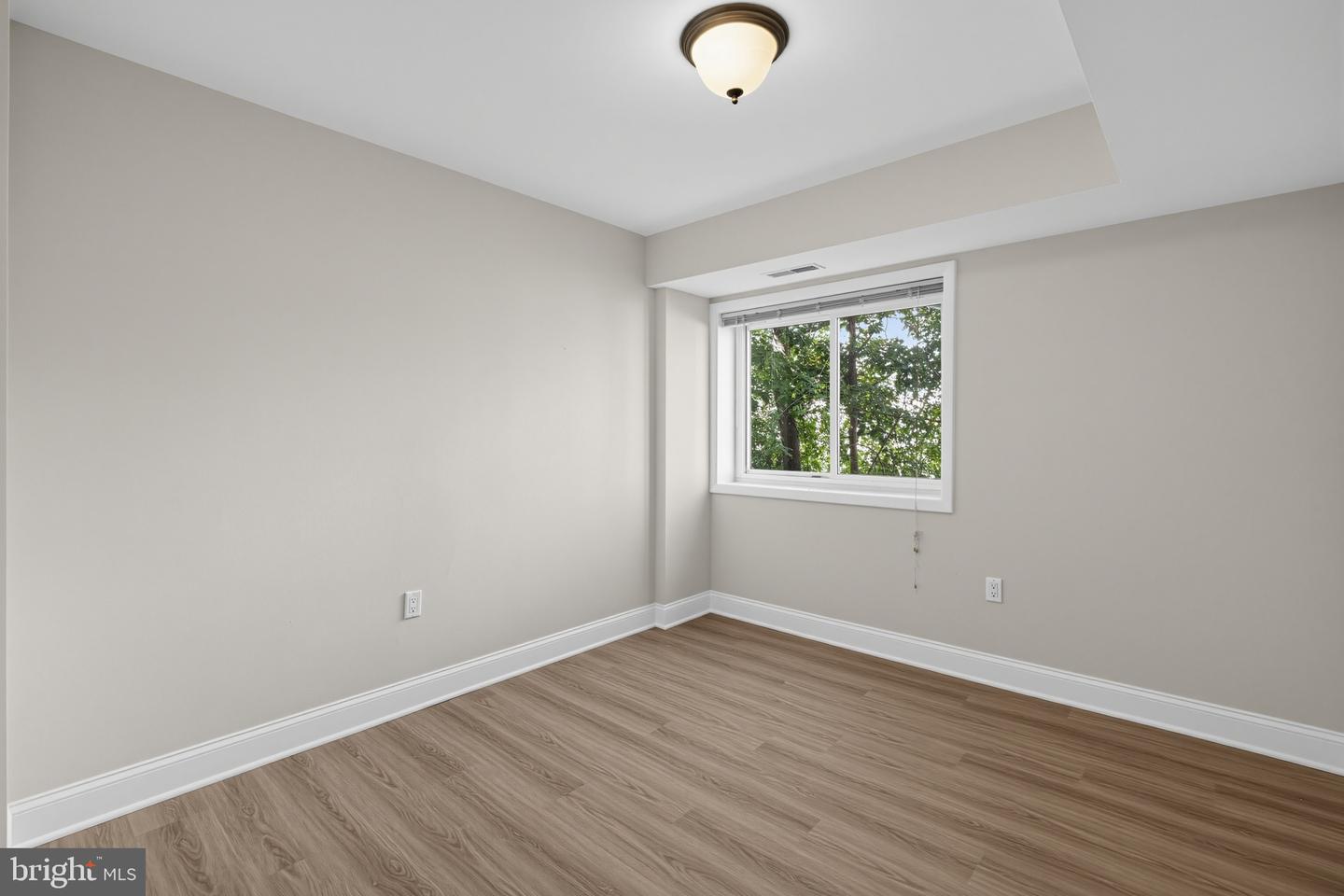 3320 S 28th St #203 Property Photo 16