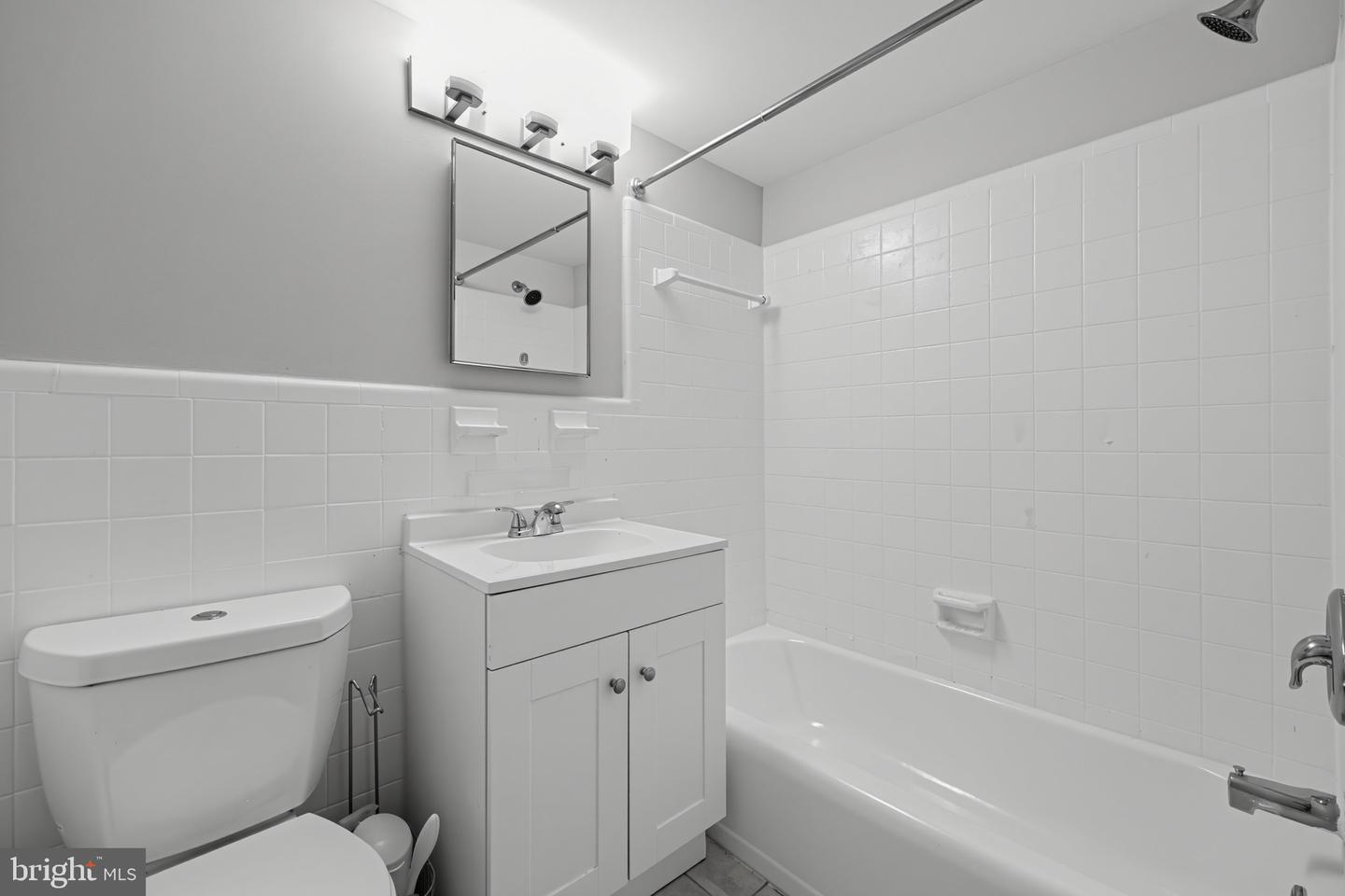 3320 S 28th St #203 Property Photo 17