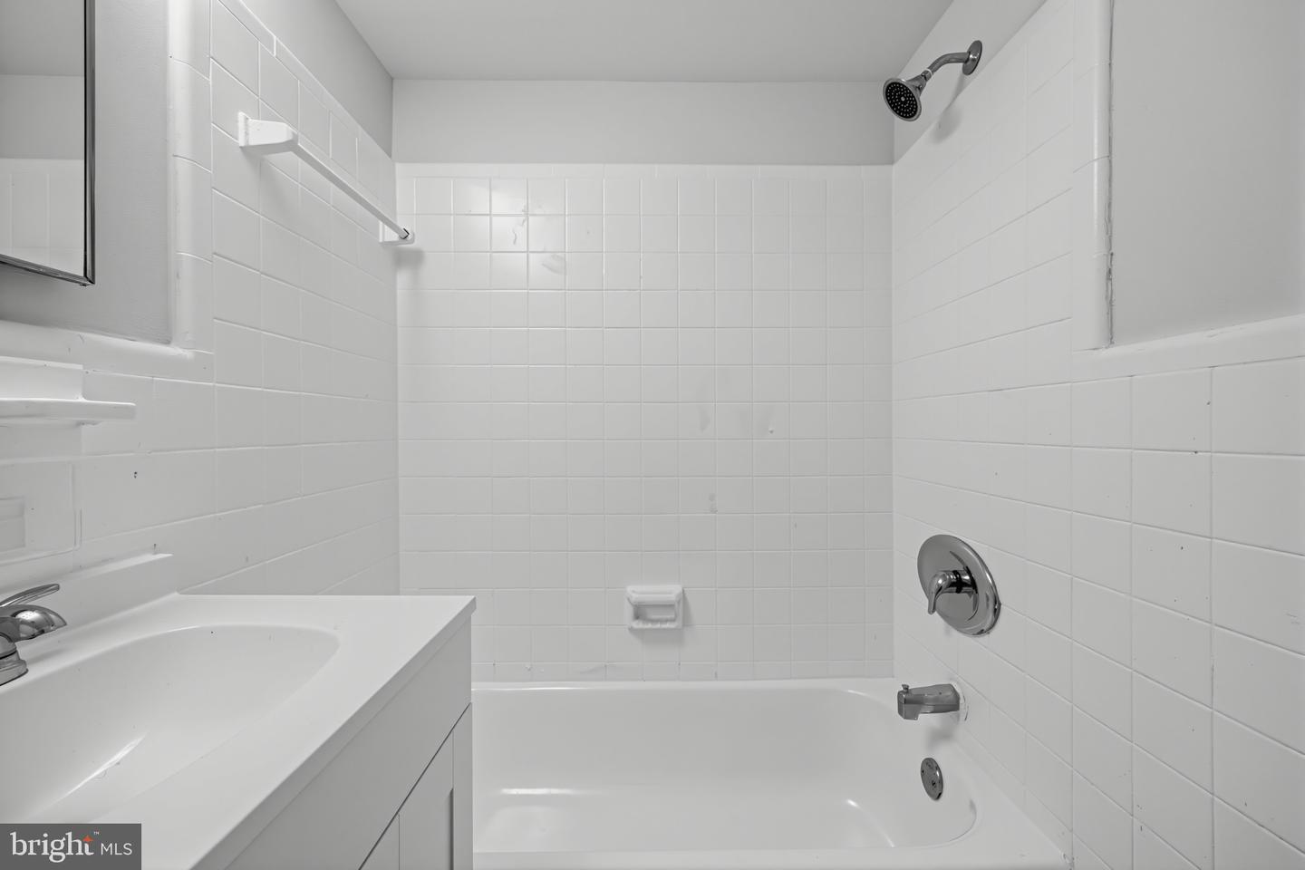 3320 S 28th St #203 Property Photo 18