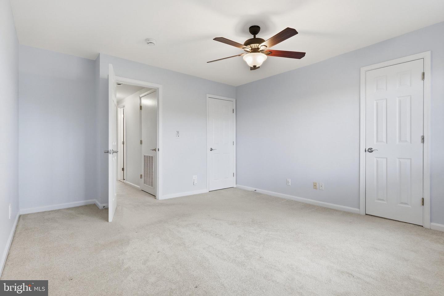 1453-a N Van Dorn St N #a Property Photo 14