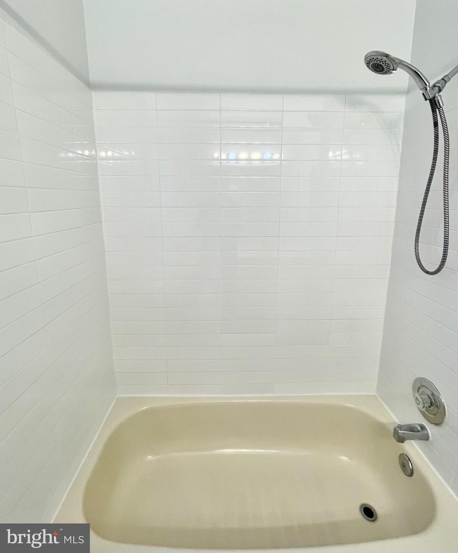 1208 W Abingdon Dr Property Photo 22