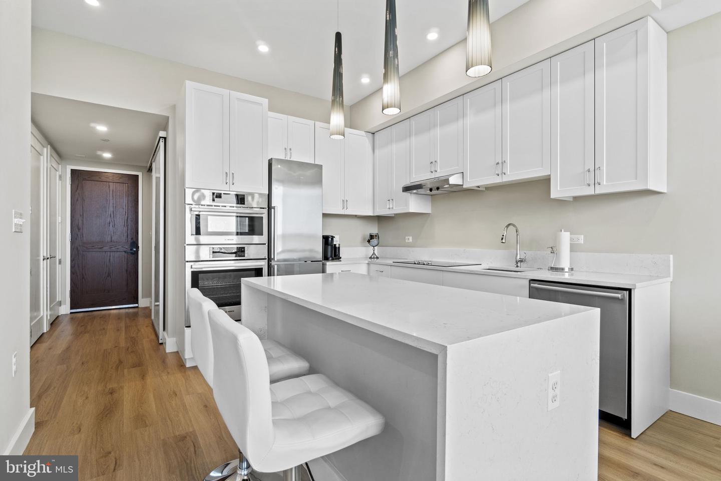 801 Fairfax St #320 Property Photo 13