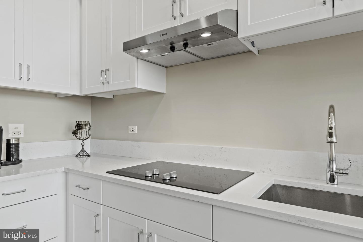 801 Fairfax St #320 Property Photo 15
