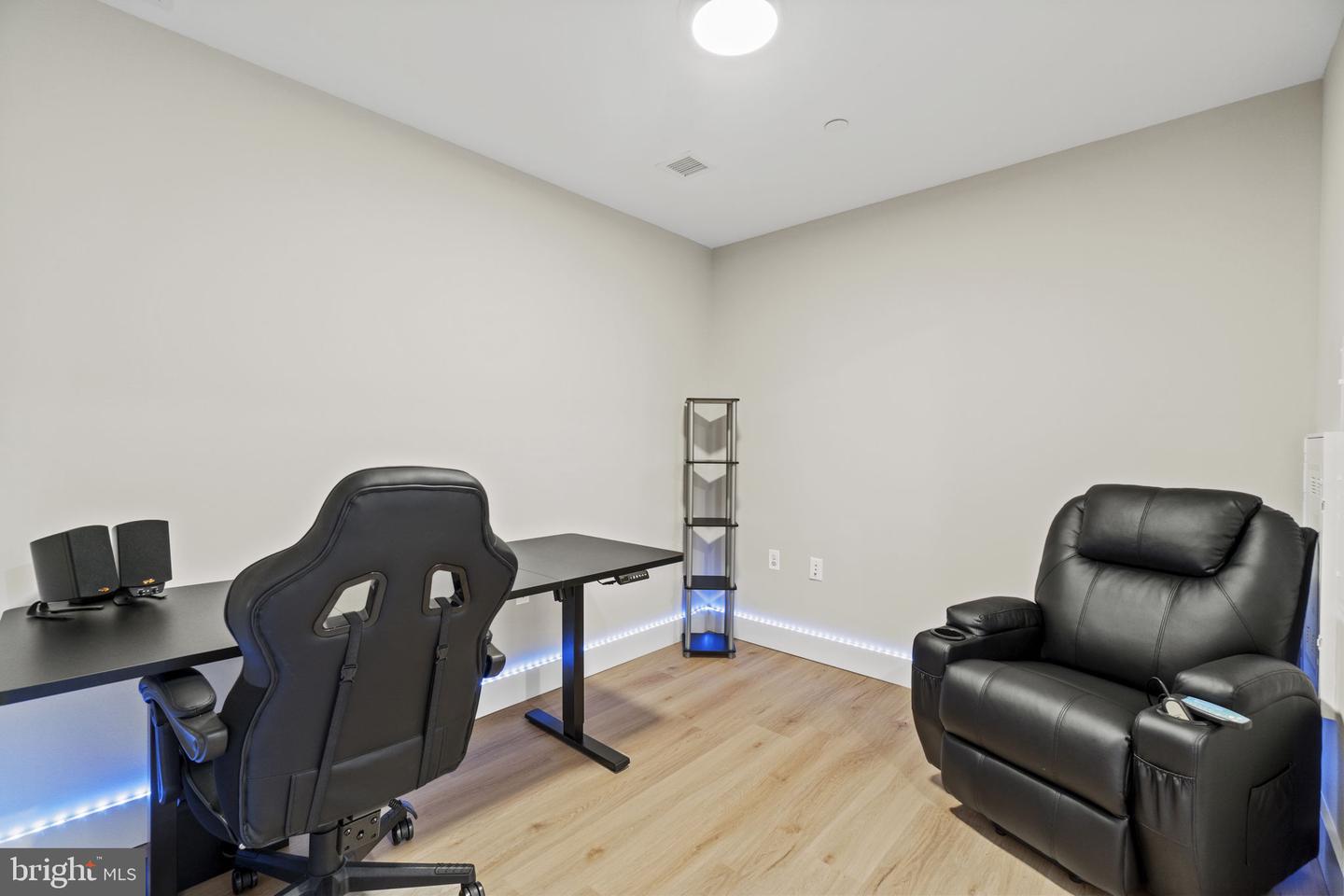 801 Fairfax St #320 Property Photo 21