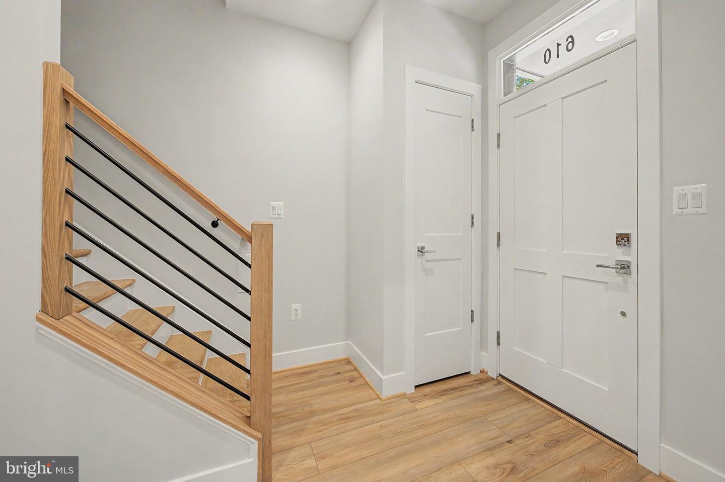 610 S Alfred St Property Photo 3