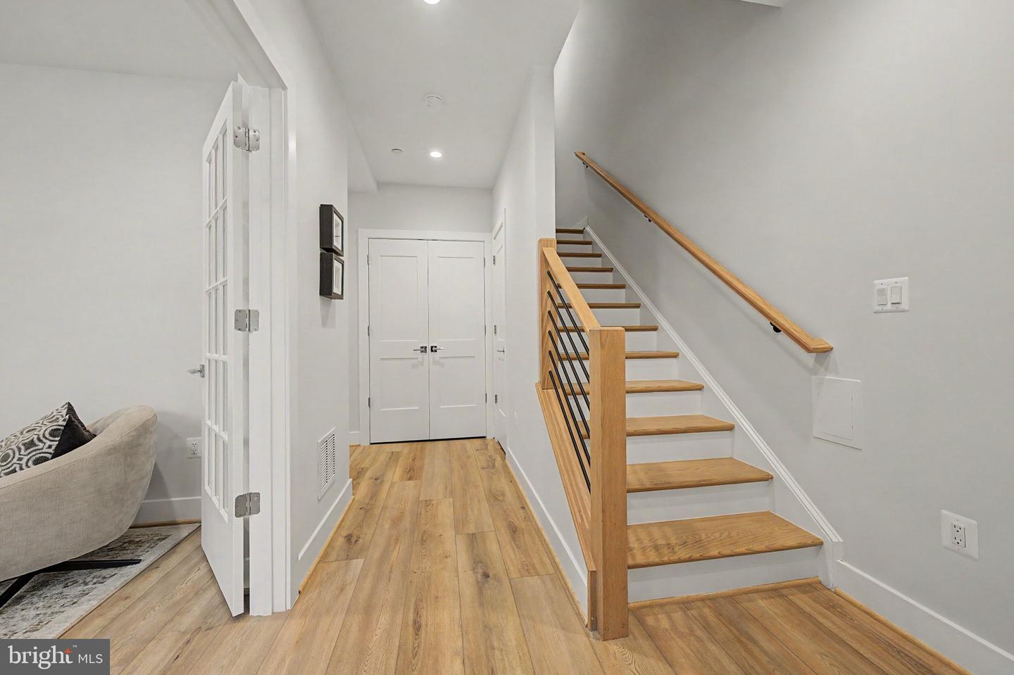 610 S Alfred St Property Photo 4
