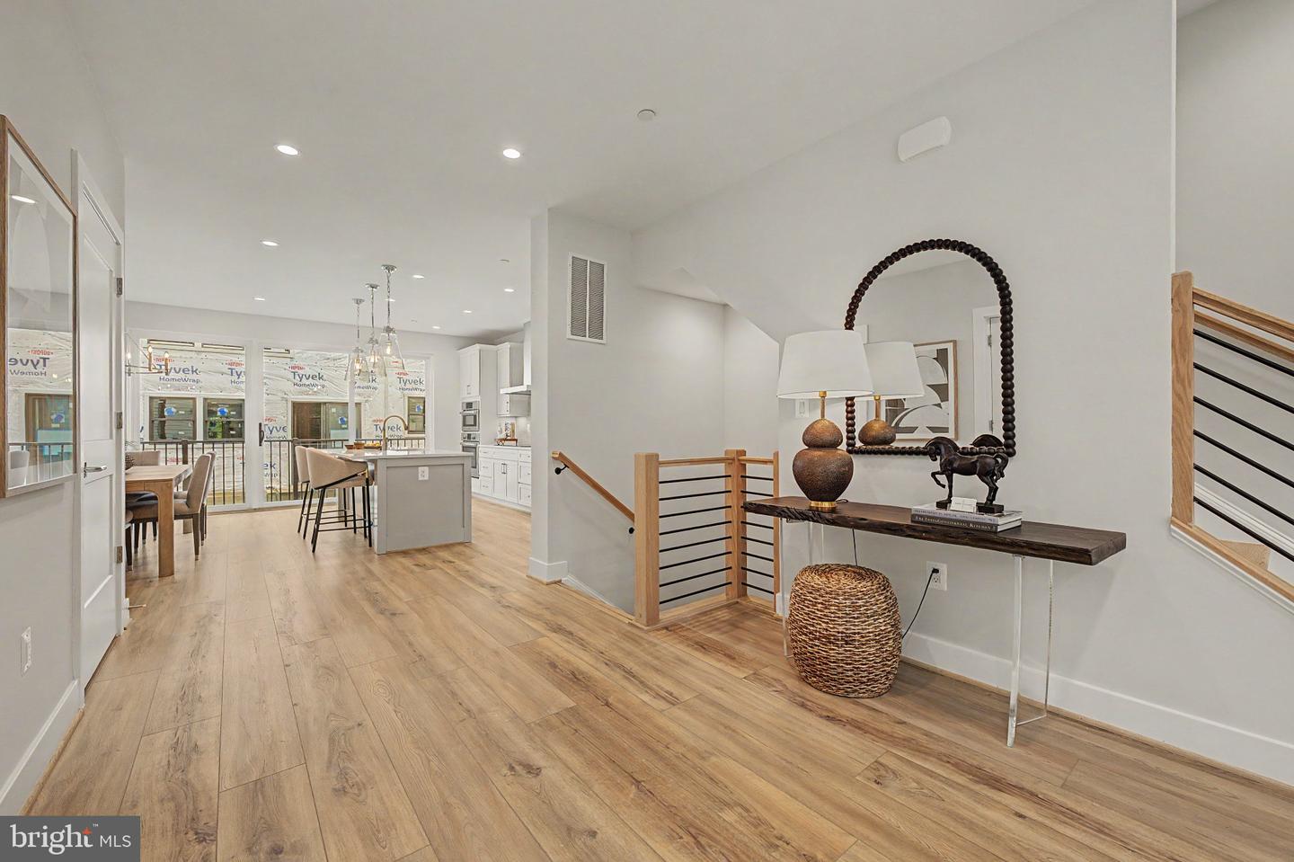 610 S Alfred St Property Photo 12