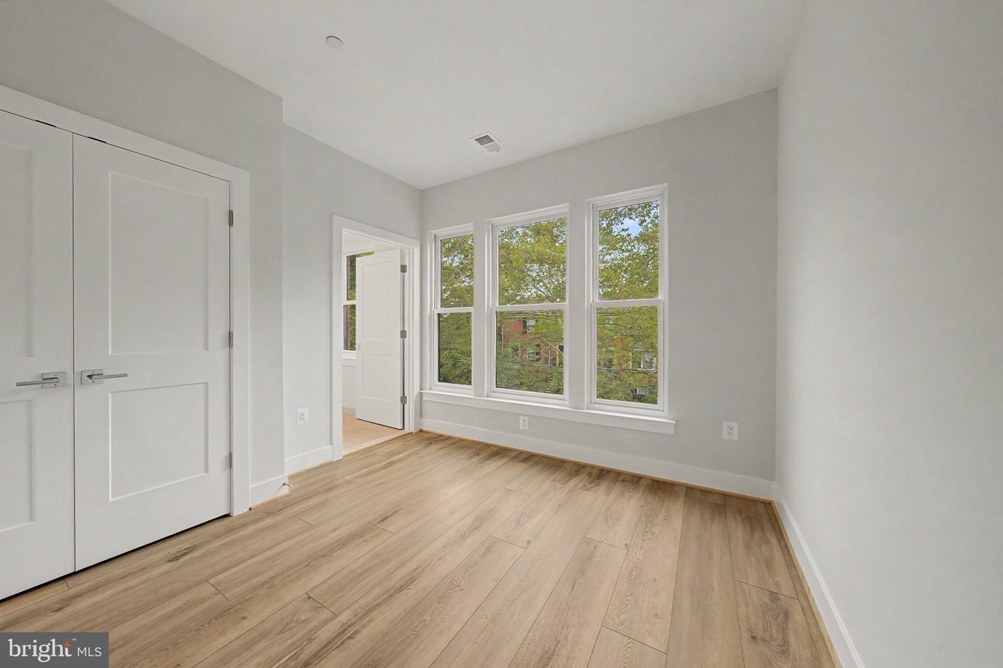 610 S Alfred St Property Photo 35