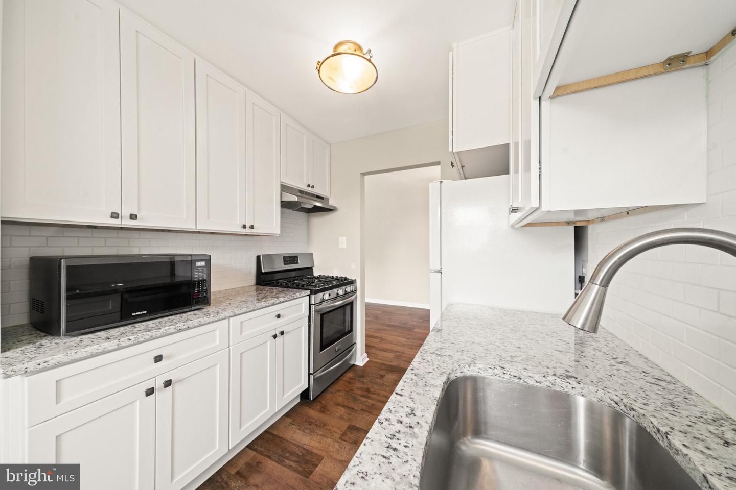 5915 MAYFLOWER CT #304 Property Photo 1