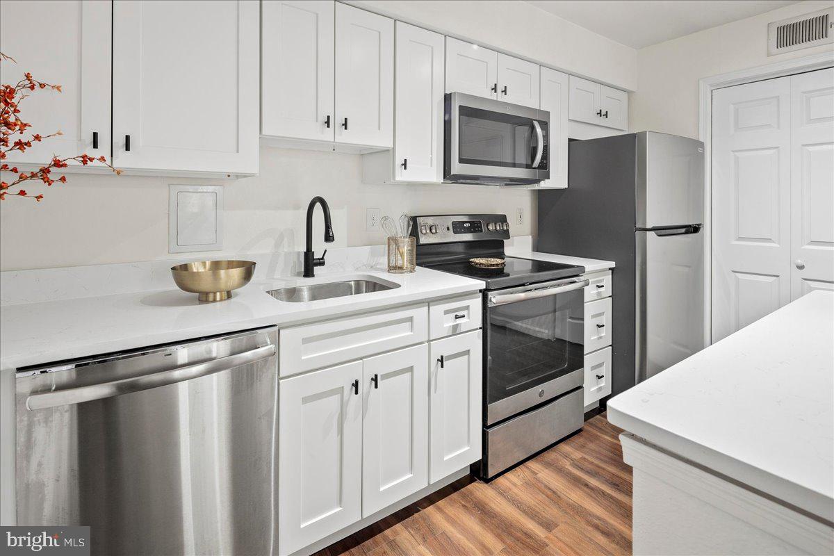 3303 Wyndham Cir #146 Property Photo 23