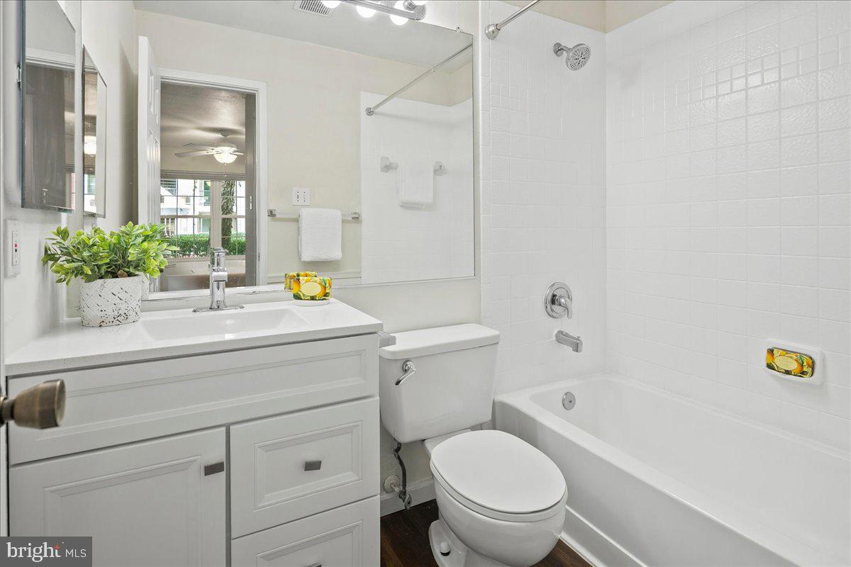3303 Wyndham Cir #146 Property Photo 35