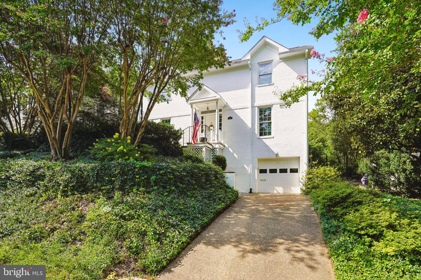 419 Summers Dr Property Photo 1