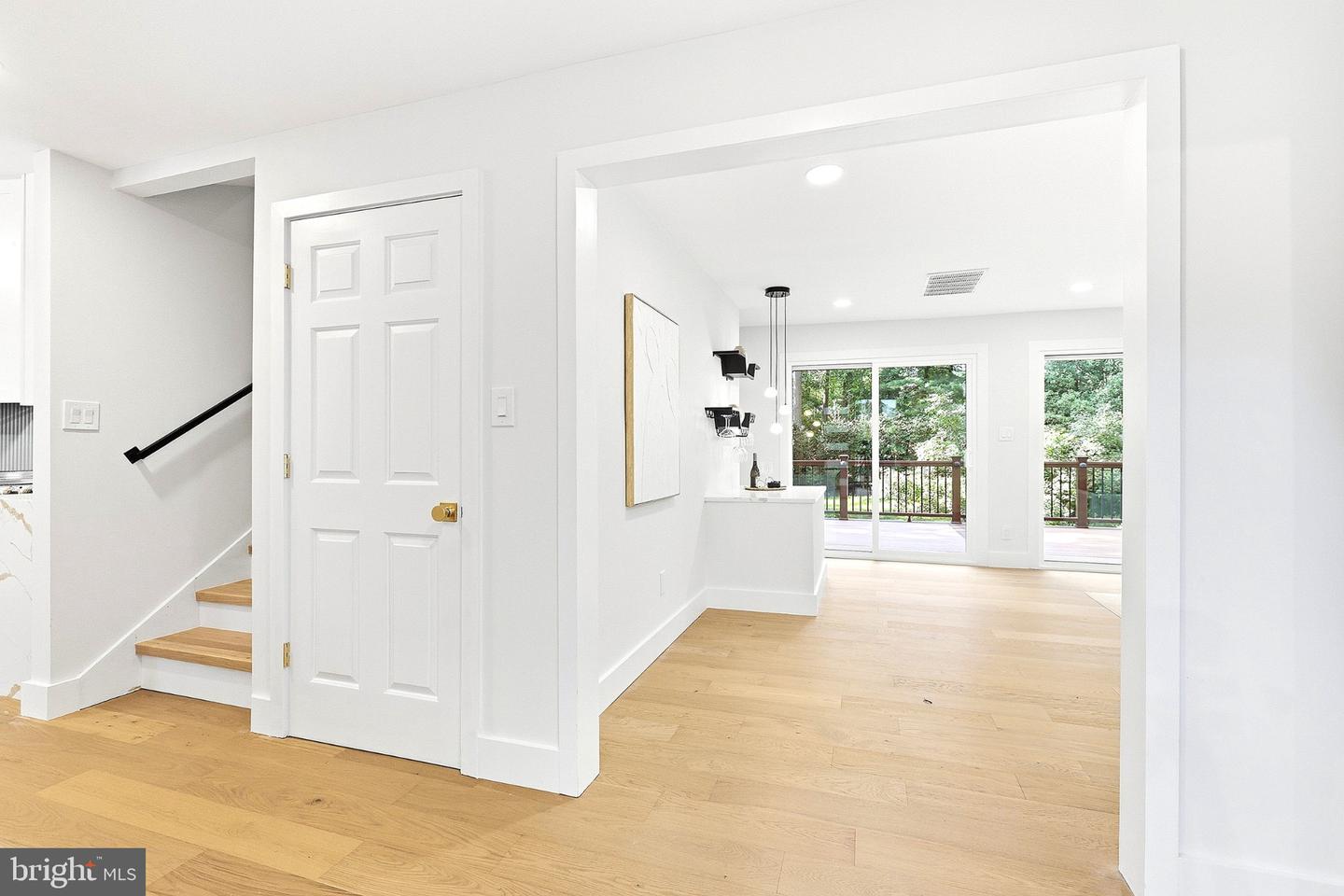 1106 N Howard St Property Photo 4