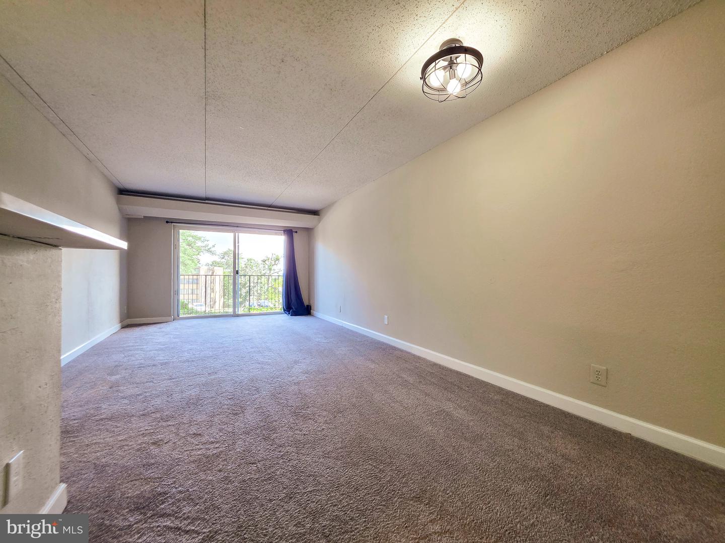 75 S Reynolds St #116 Property Photo 6