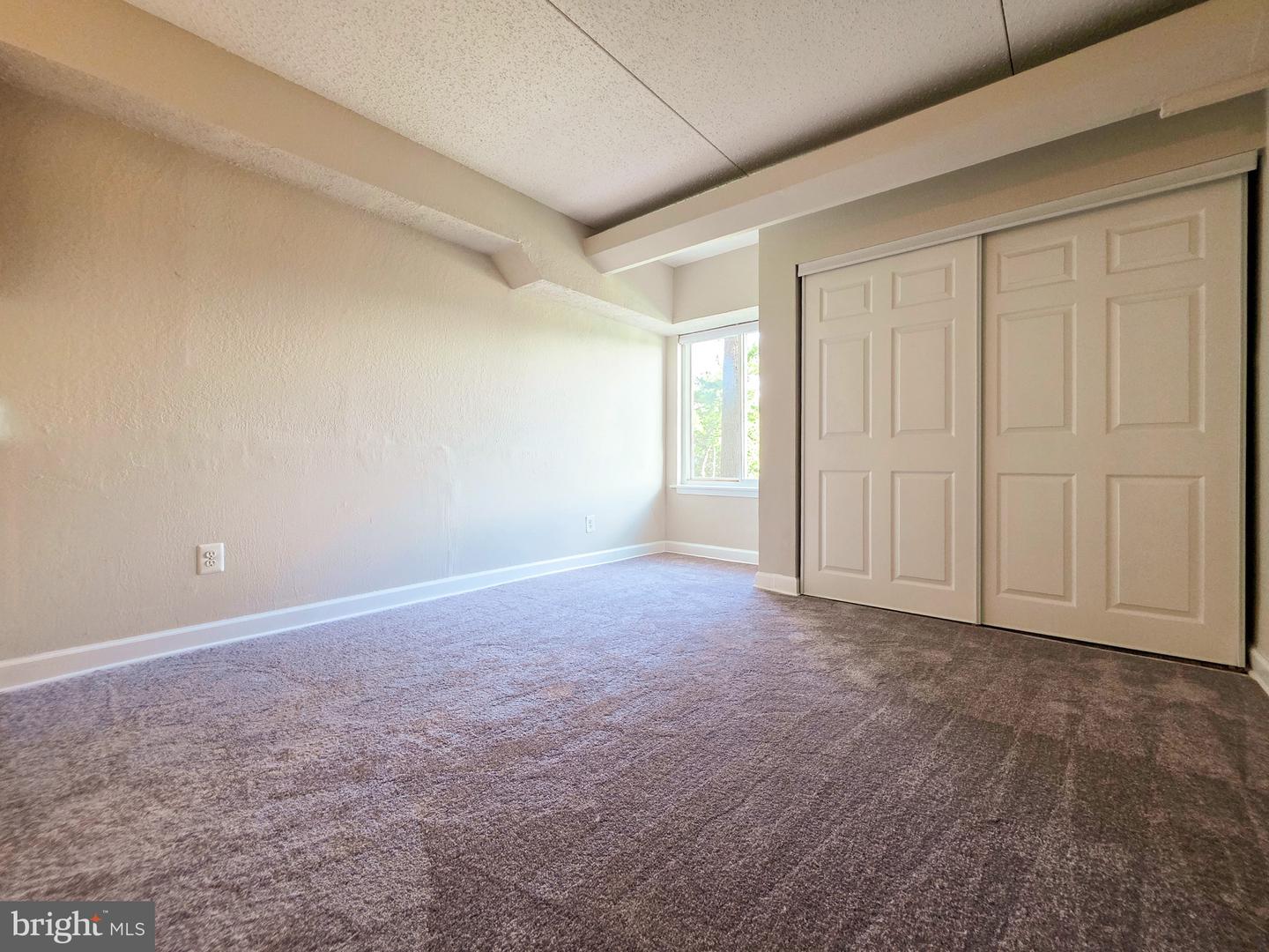 75 S Reynolds St #116 Property Photo 8