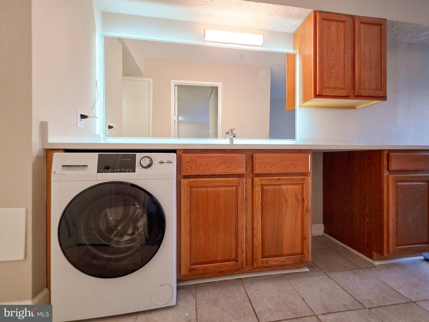75 S Reynolds St #116 Property Photo 11