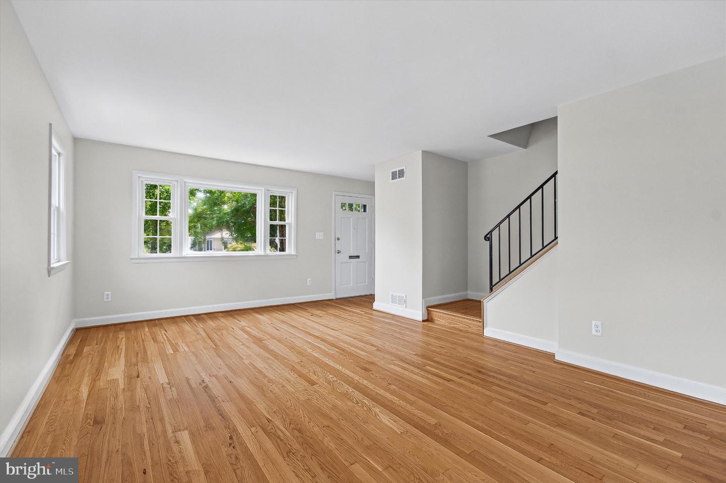 2214 Commonwealth Ave Property Photo 4