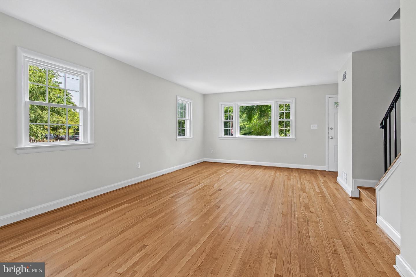 2214 Commonwealth Ave Property Photo 6