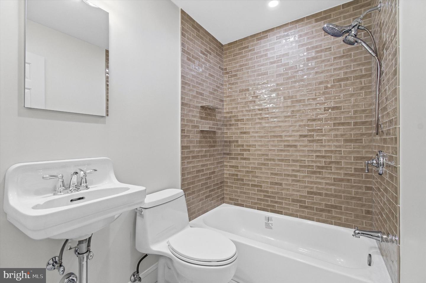 2214 Commonwealth Ave Property Photo 21