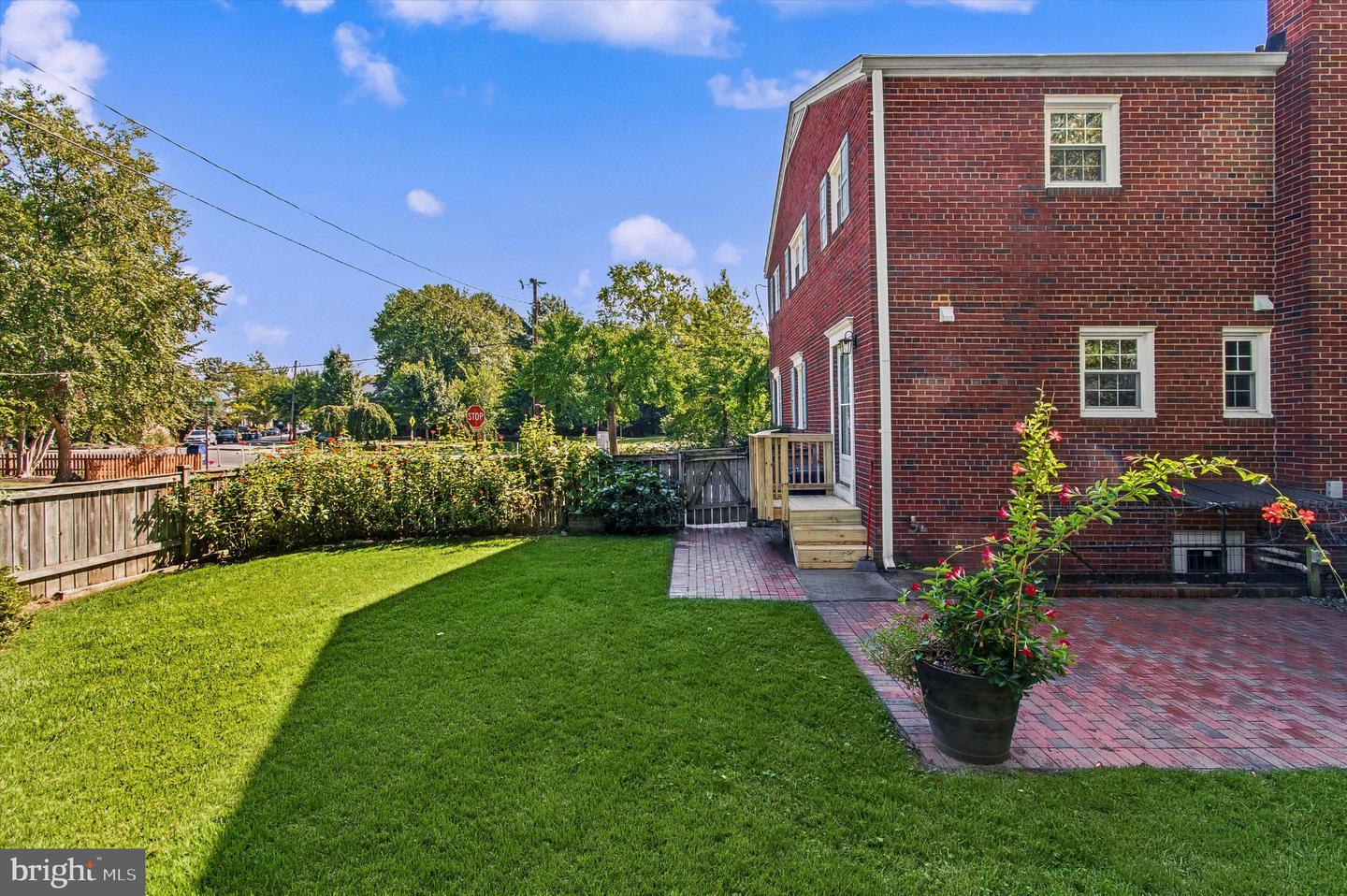 2214 Commonwealth Ave Property Photo 33