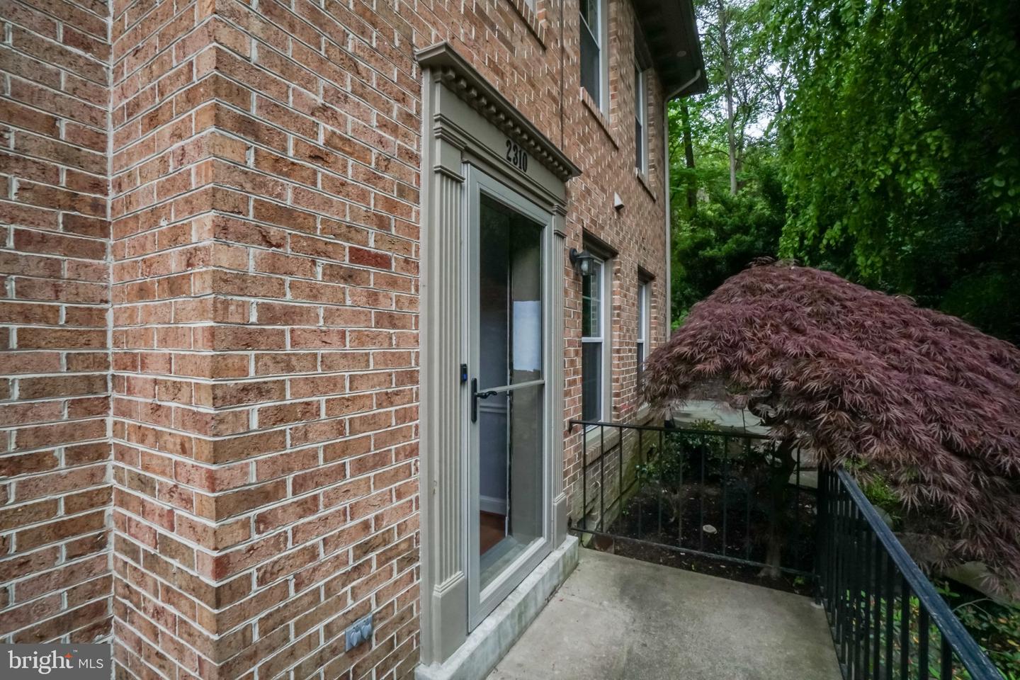 2310 Sanford St Property Photo 3