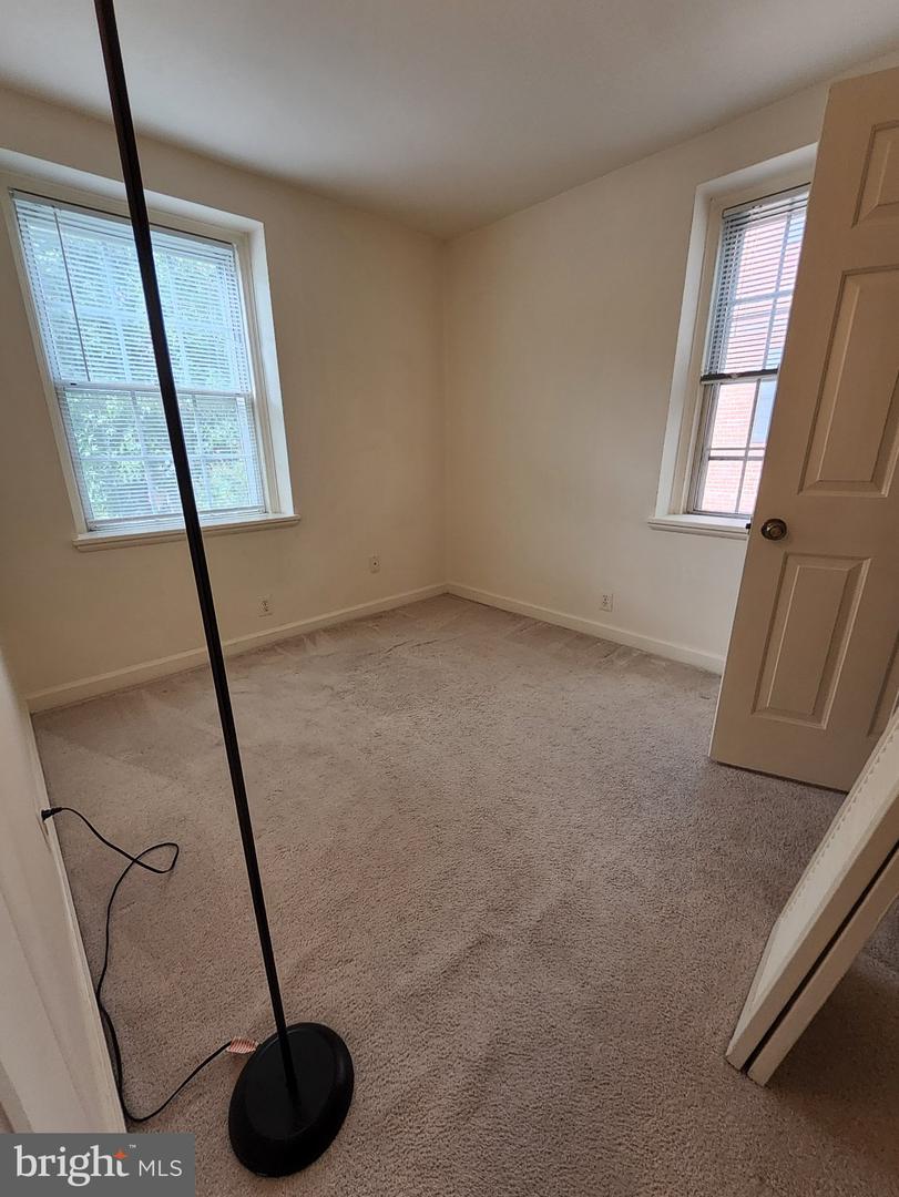 2942 S Columbus St #b2 Property Photo 7