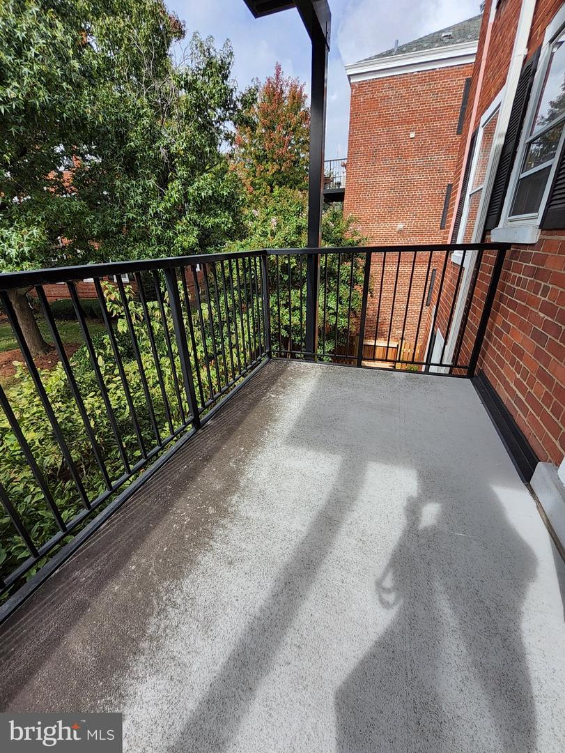 2942 S Columbus St #b2 Property Photo 10