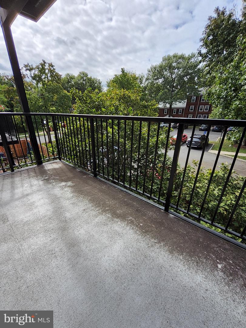 2942 S Columbus St #b2 Property Photo 11
