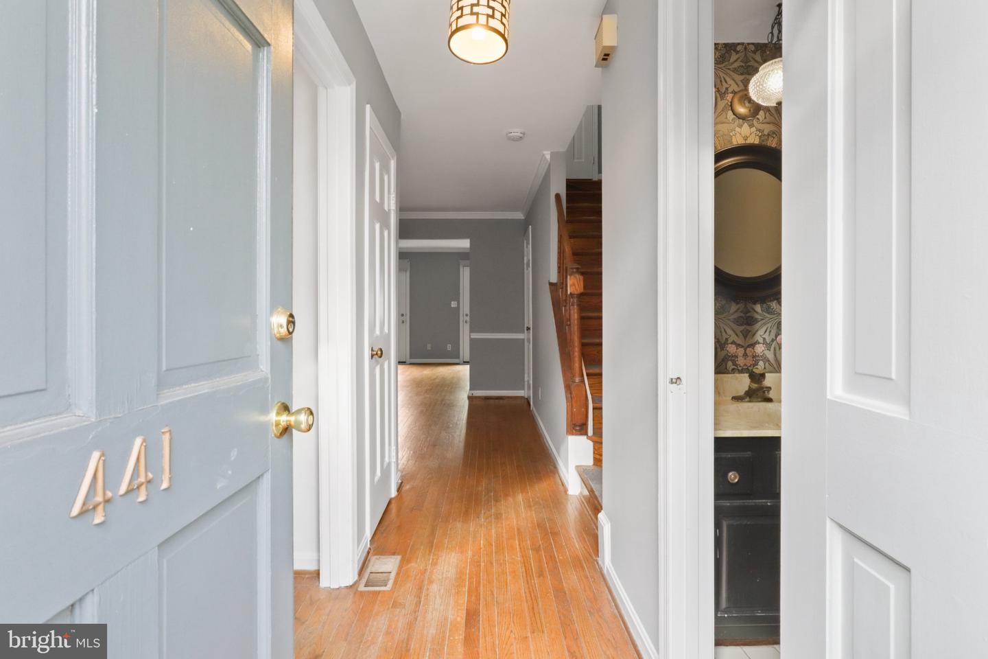 441 Old Town Ct Property Photo 2