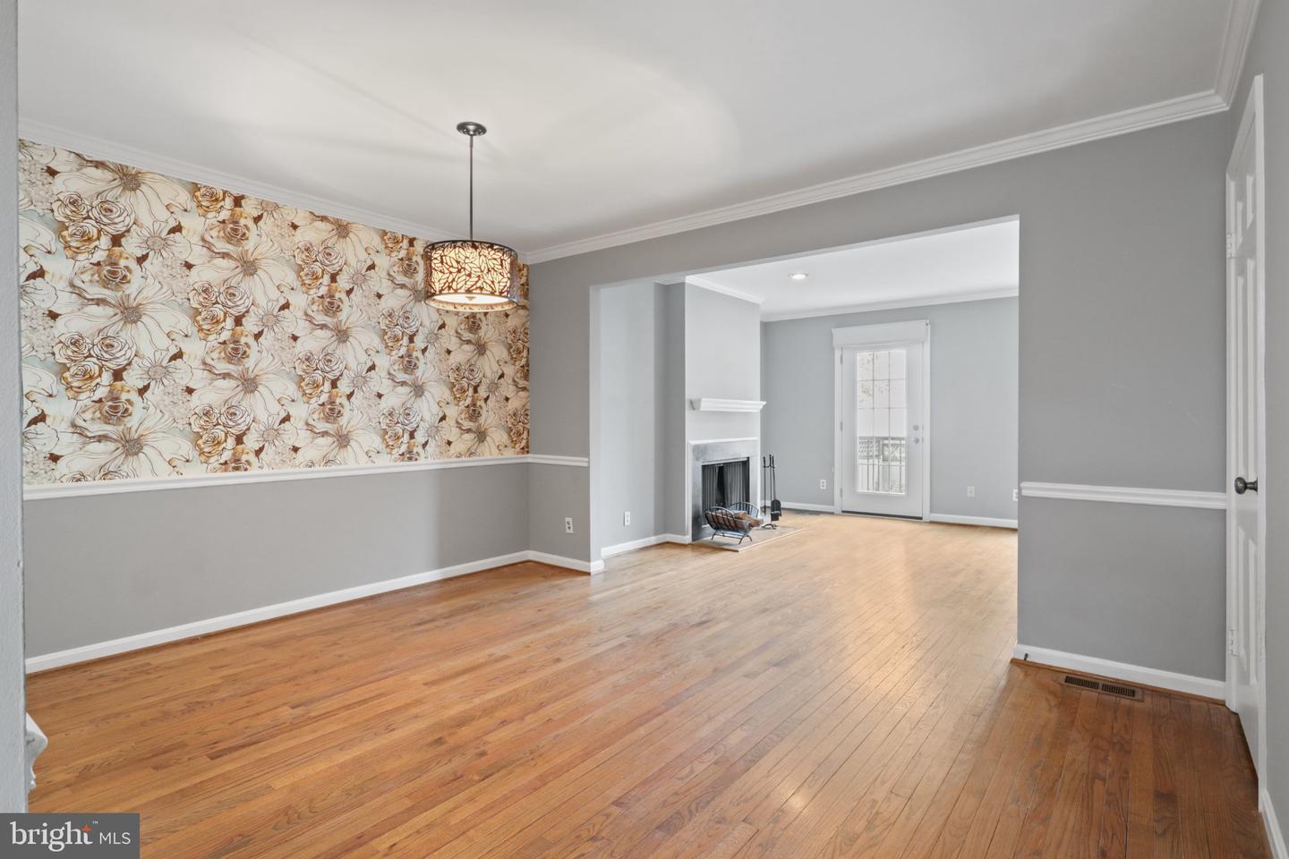 441 Old Town Ct Property Photo 3