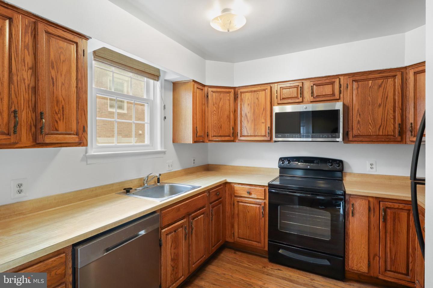 441 Old Town Ct Property Photo 6