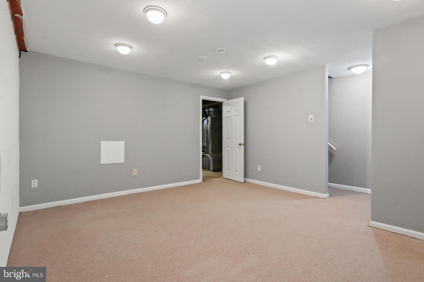 441 Old Town Ct Property Photo 16