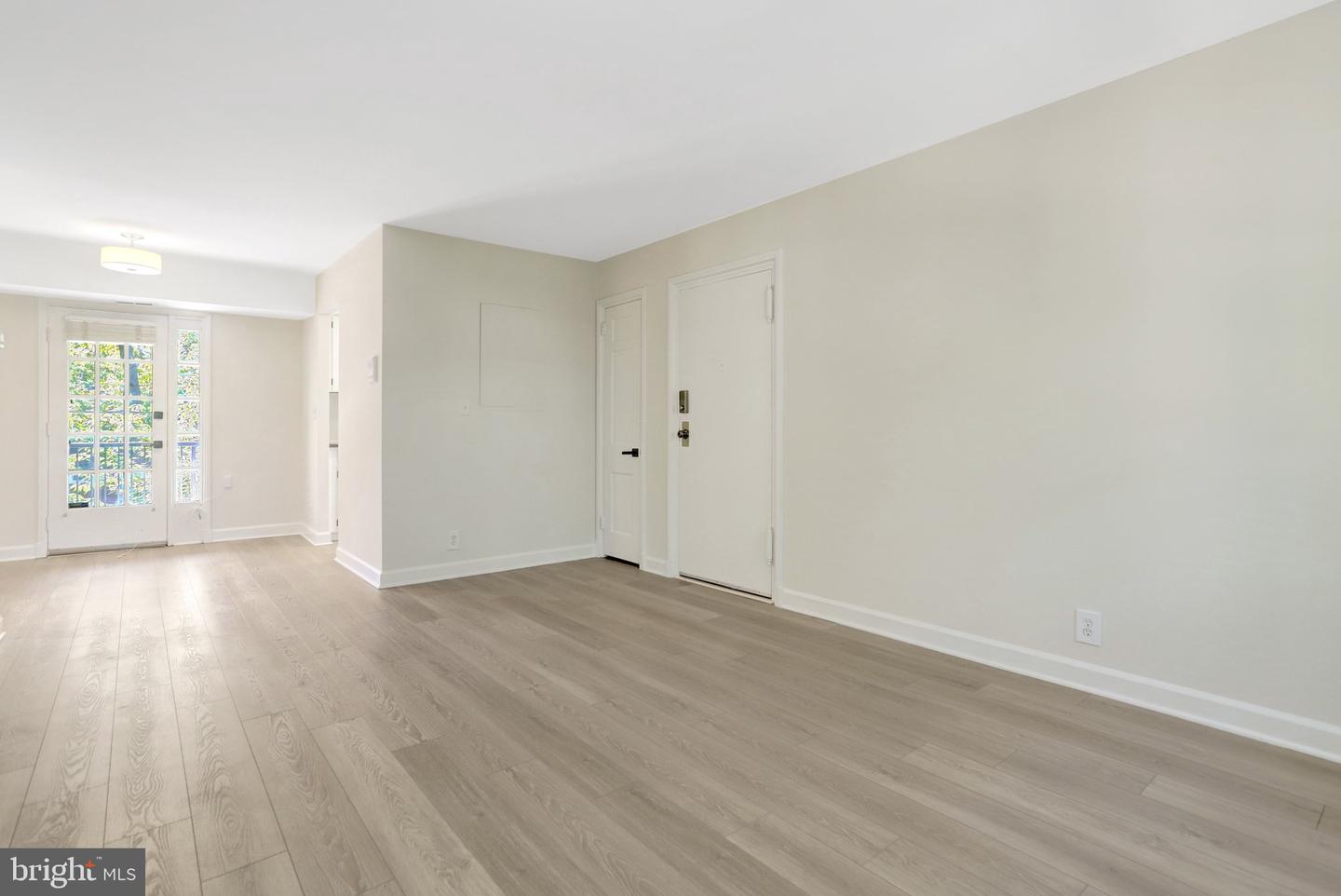 2994 S Columbus St #b1 Property Photo 8