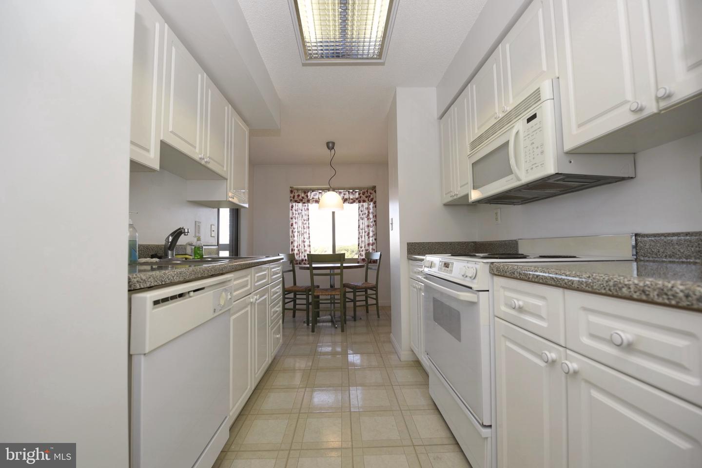 2151 Jamieson Ave #1611 Property Photo 5