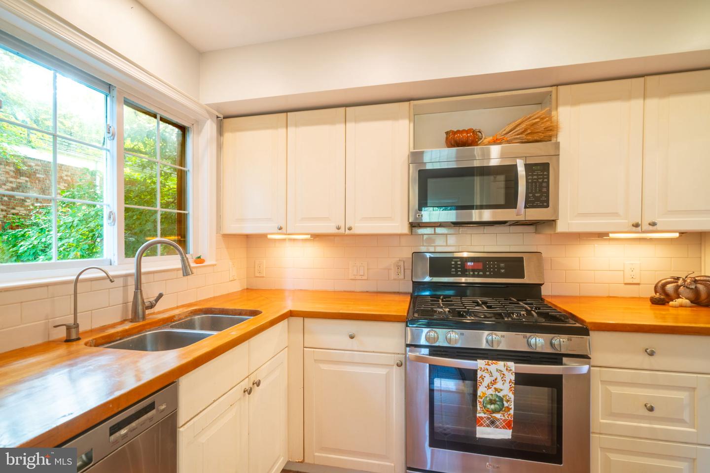 3756 Gunston Rd Property Photo 6
