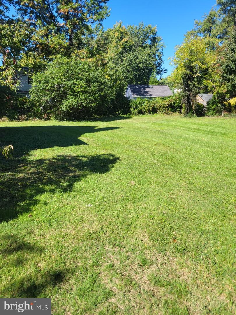 2200 & 2202 Scroggins Rd Property Photo 2