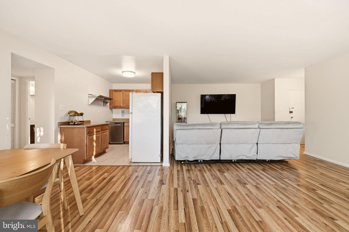 5801 Quantrell Ave #209 Property Photo 12