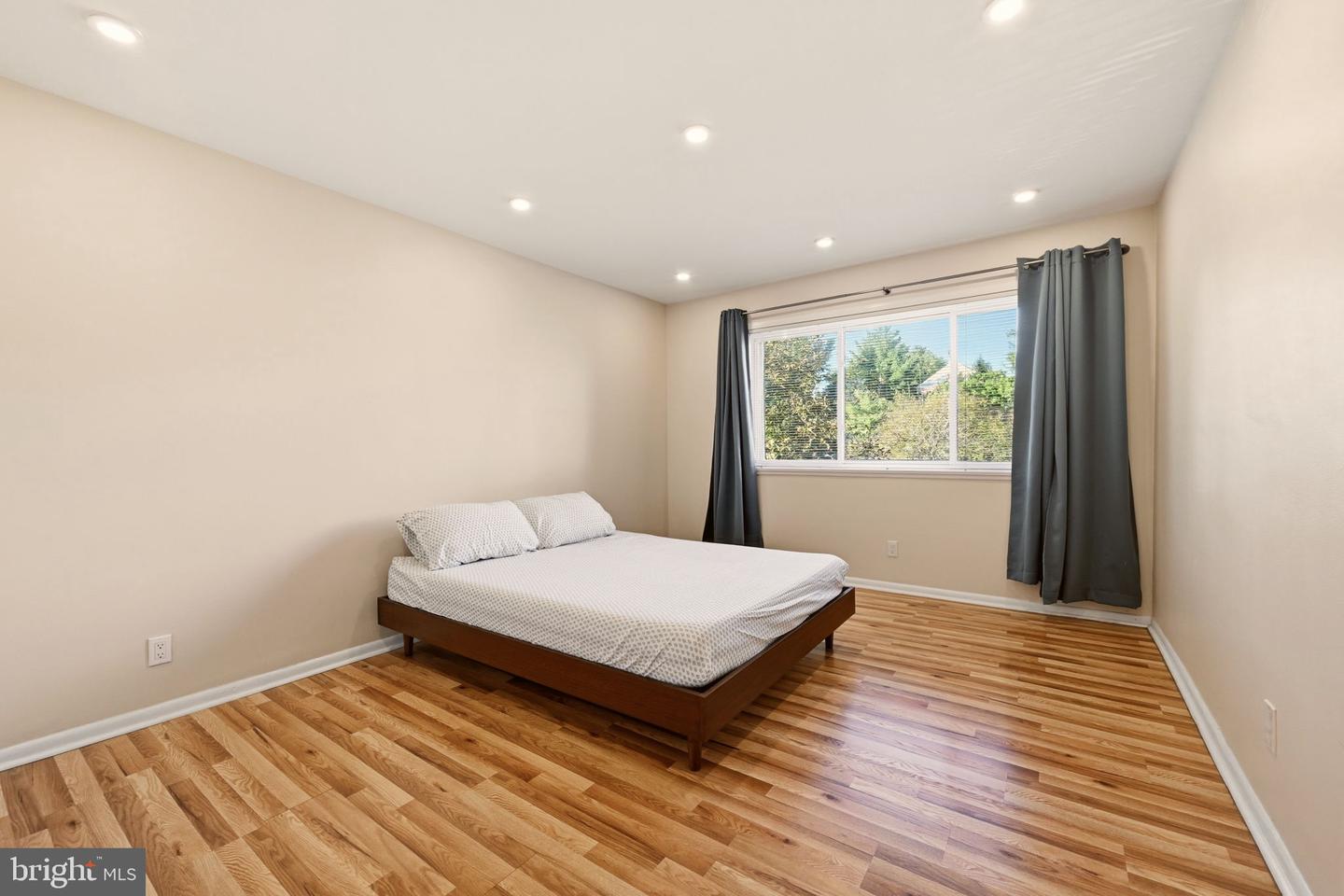 5801 Quantrell Ave #209 Property Photo 19