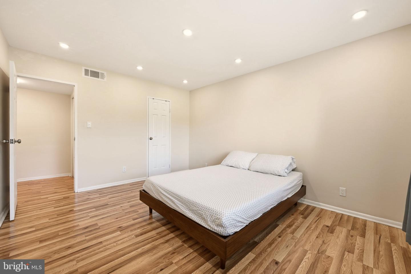5801 Quantrell Ave #209 Property Photo 20