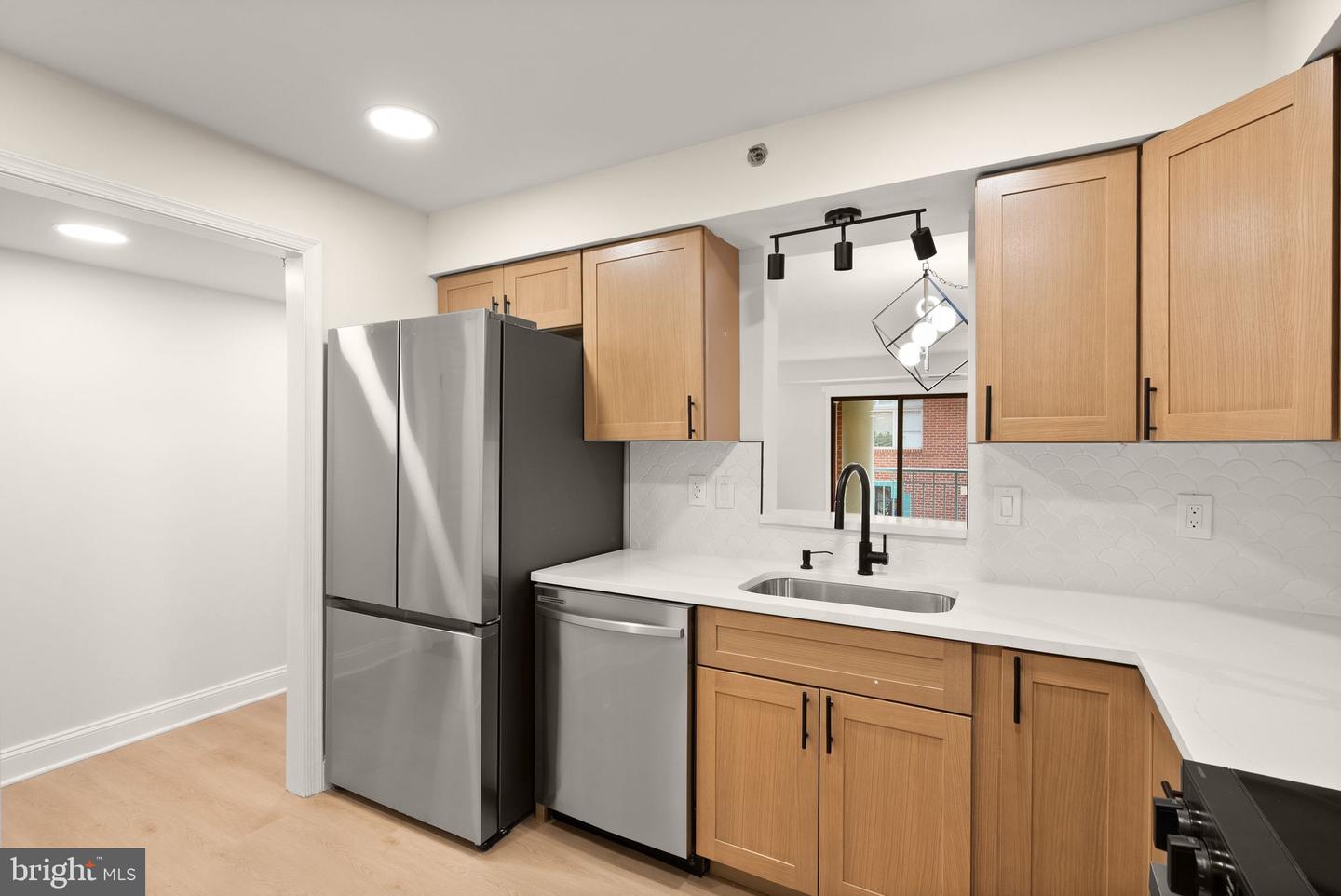545 Braddock Rd E #204 Property Photo 15