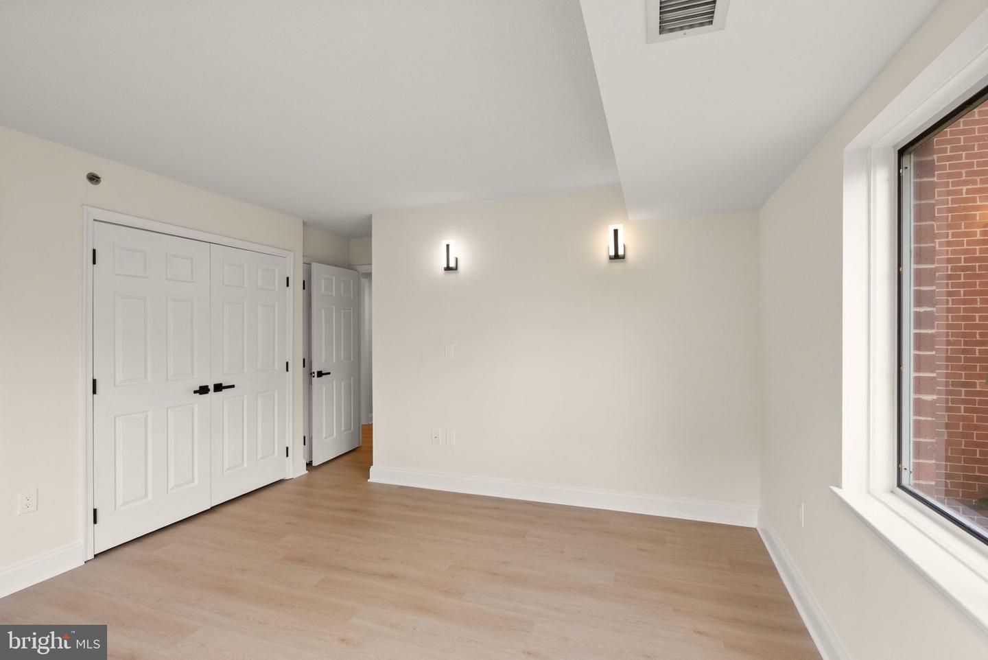 545 Braddock Rd E #204 Property Photo 31