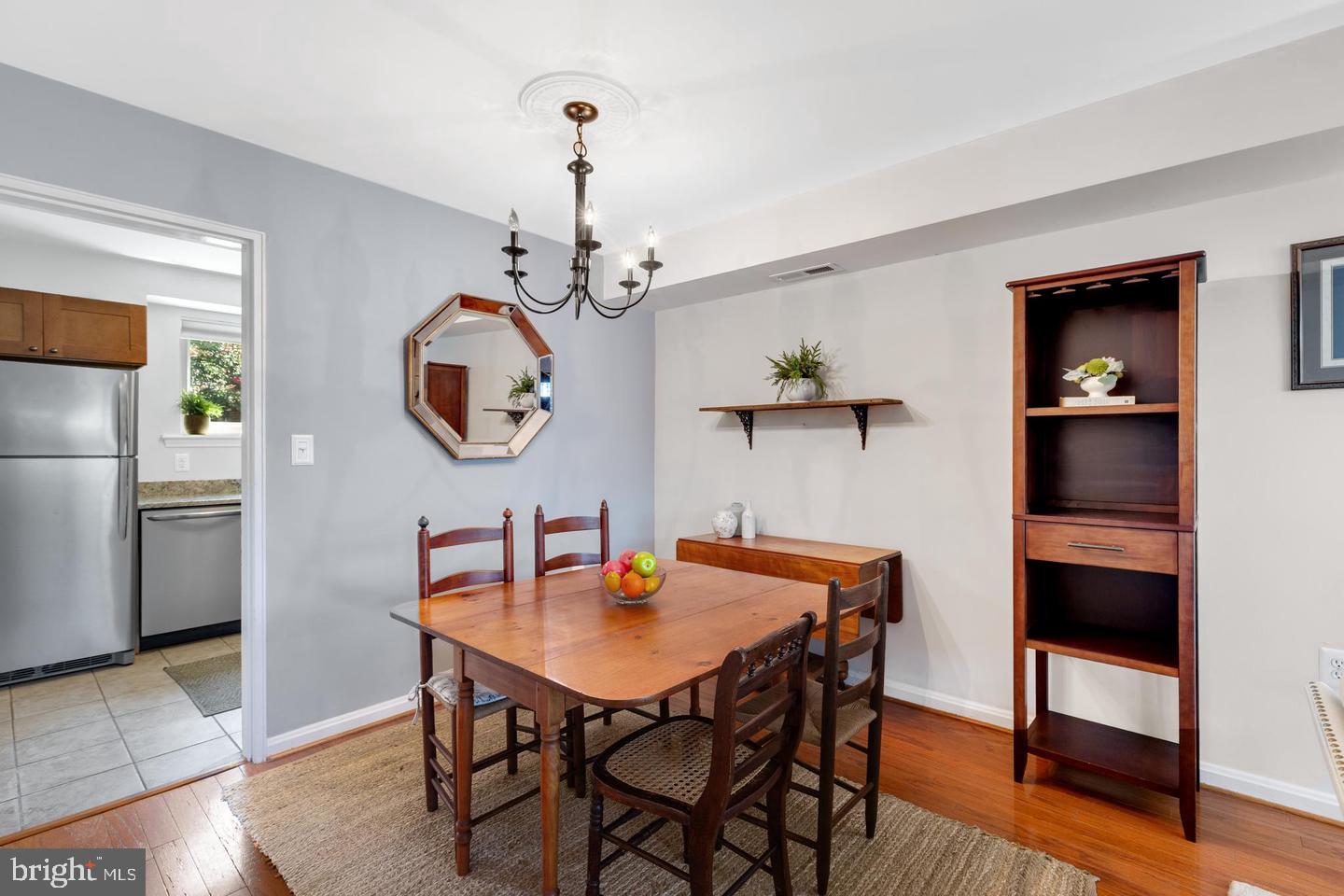 2511 N Dearing St Property Photo 8