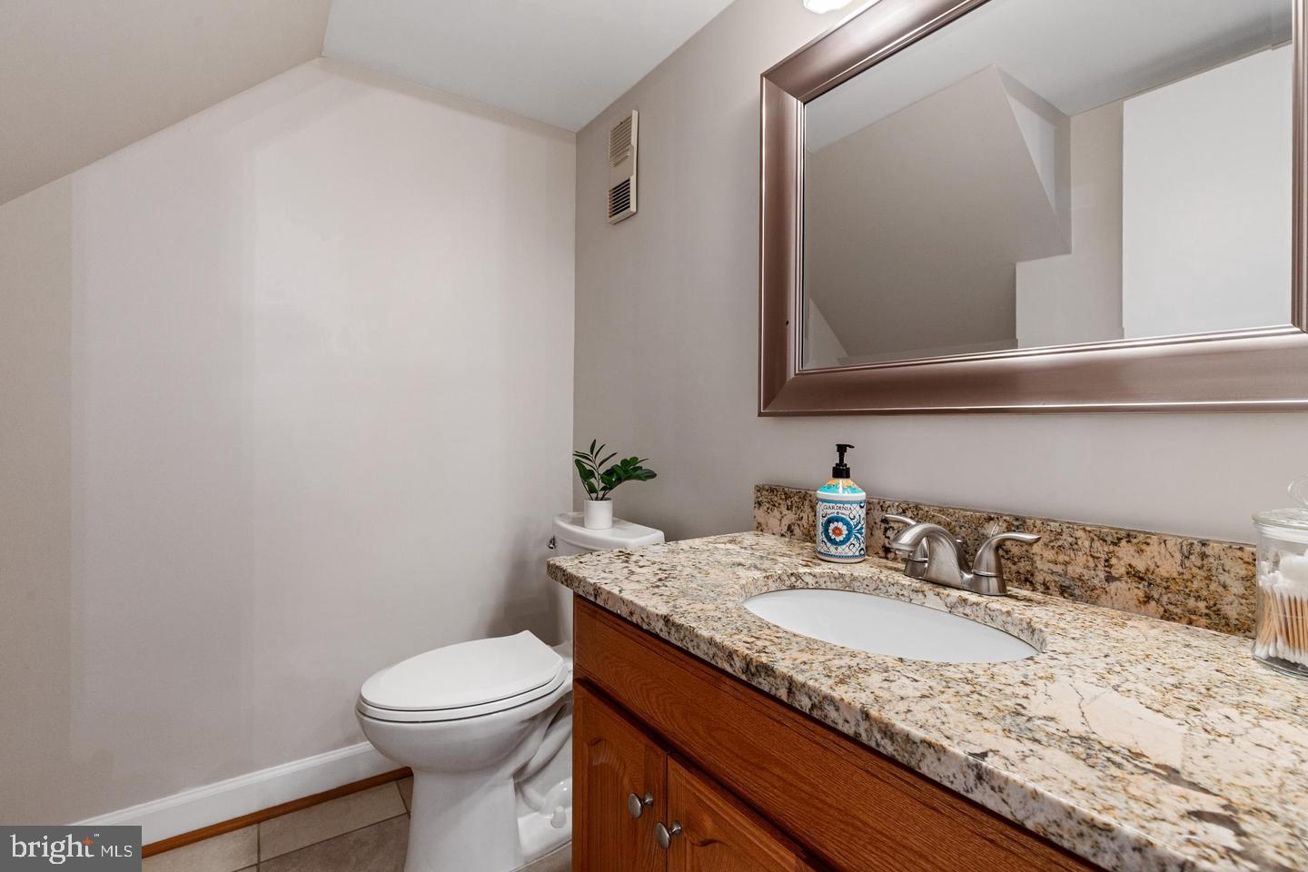 2511 N Dearing St Property Photo 11