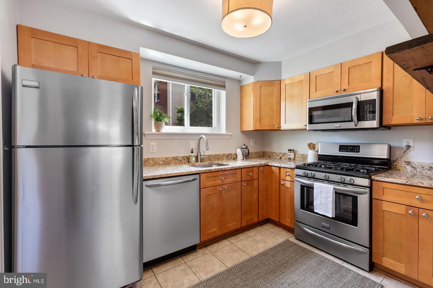 2511 N Dearing St Property Photo 12