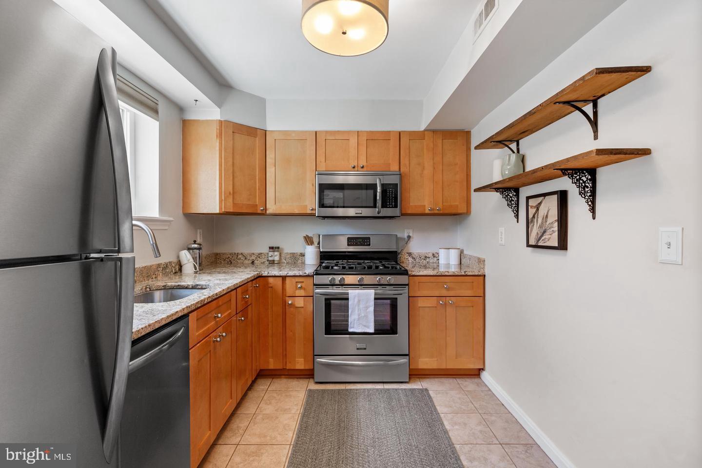 2511 N Dearing St Property Photo 13
