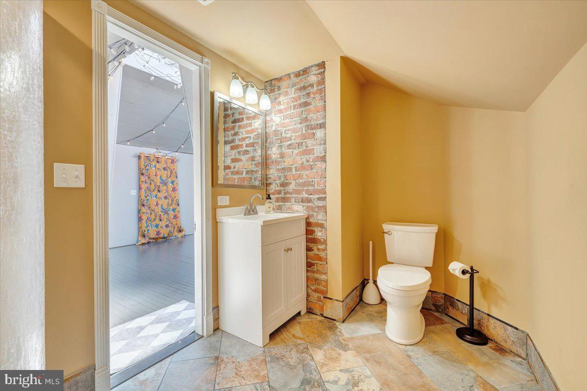1100 Mccormick Blvd Property Photo 55