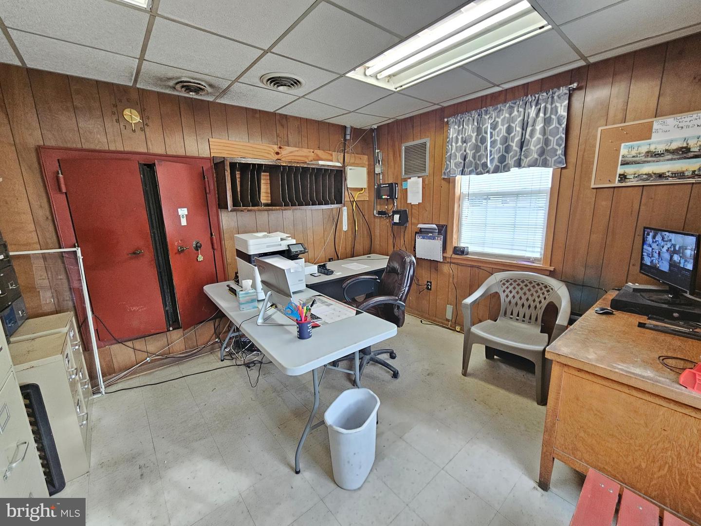 1329 Main St Property Photo 25