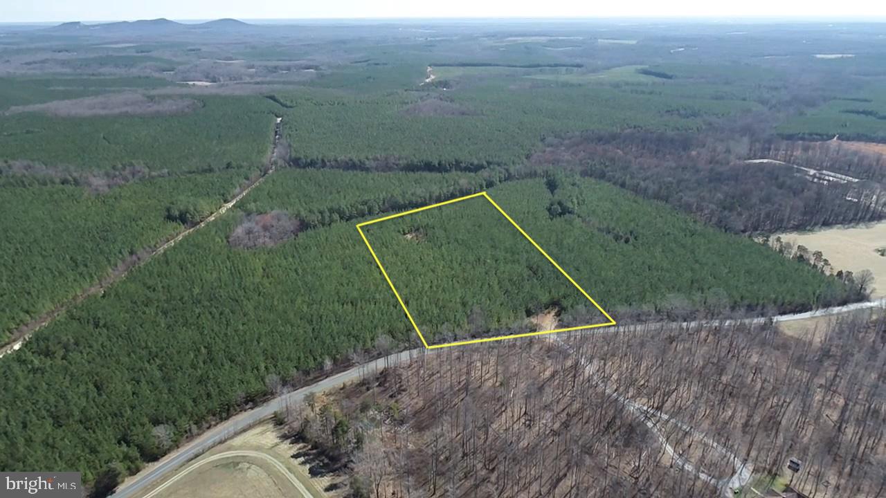 2a Sanders Creek Property Photo 1