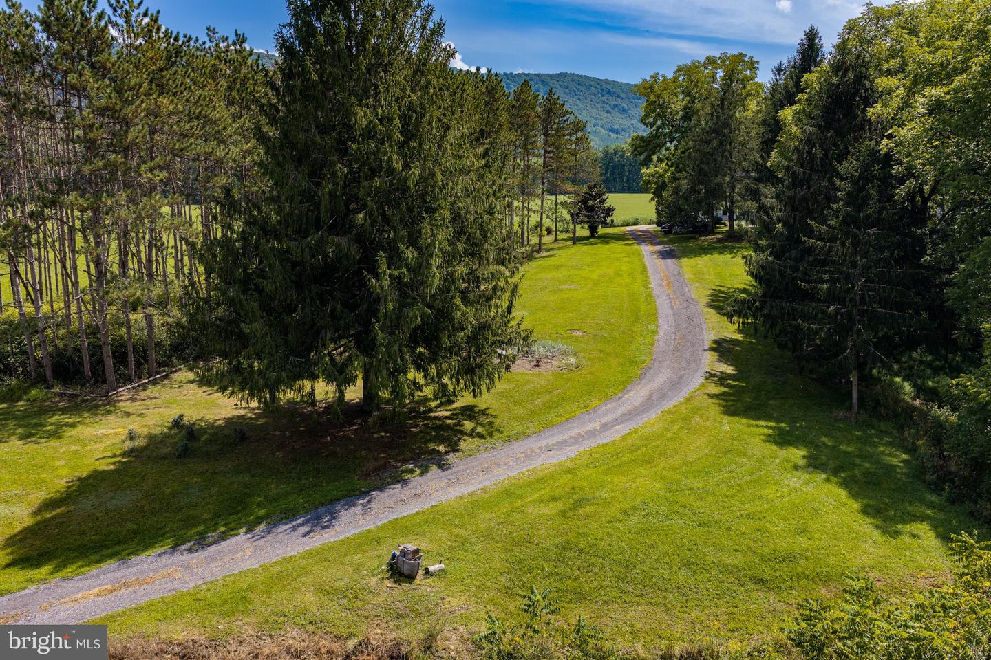 33940 Mountain Valley Rd Property Photo 45