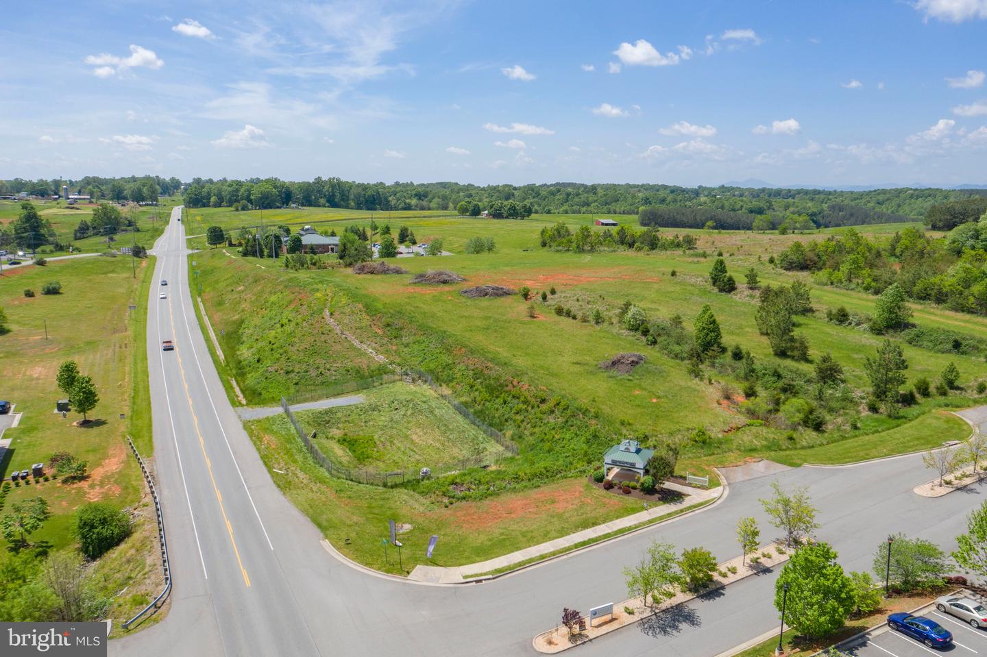 1092 Mayberry Crossing Dr Property Photo